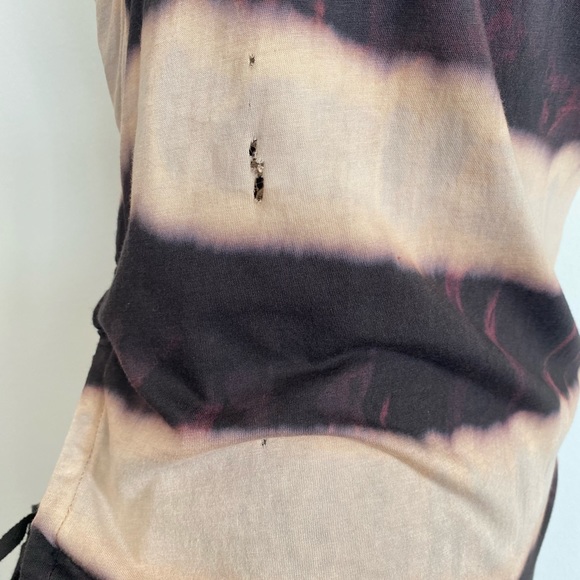 Multicolored striped summer dress with exposed lower back - Picture 2 of 5